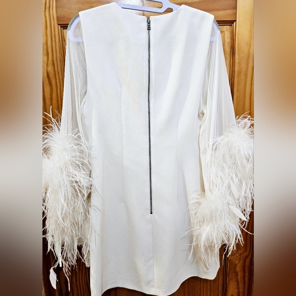 🕊️ Alice and Olivia “Izola Feather-Trim Minidress”🕊️ - Picture 3 of 12